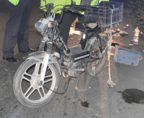 Pieton accidentat de un mopedist, pe strada Verde